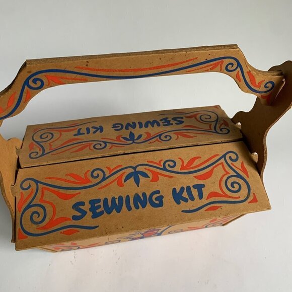 Vintage Pressed Cardboard Child's Toy Sewing Kit Box Handled - Picture 2 of 7